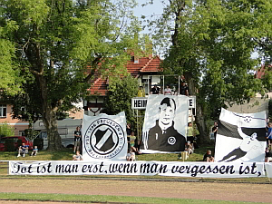 files/preussen/nackte_reiter/nr_3.jpg files/preussen/nackte_reiter/nr_3.jpg